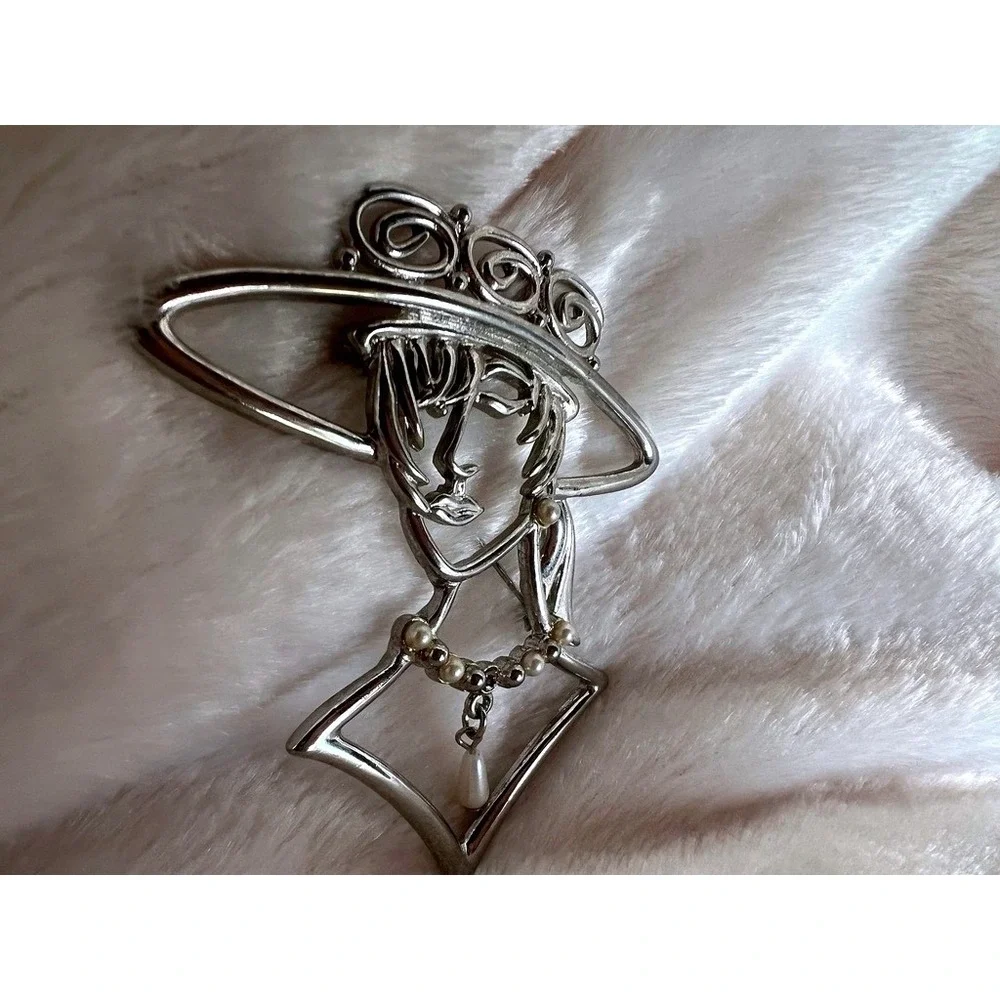 N/A vintage figural